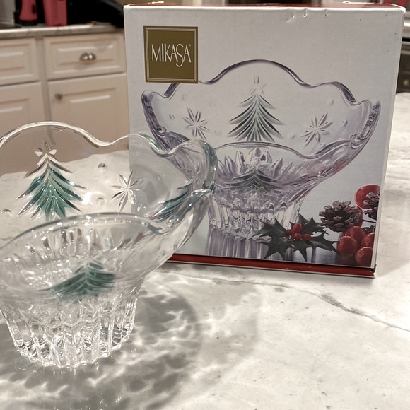 Holiday Glass Mikasa Small Bowl with Green Trees on the side. - Picture 3 of 4